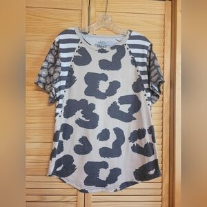 Crazy Train leopard and strips t shirt size medium